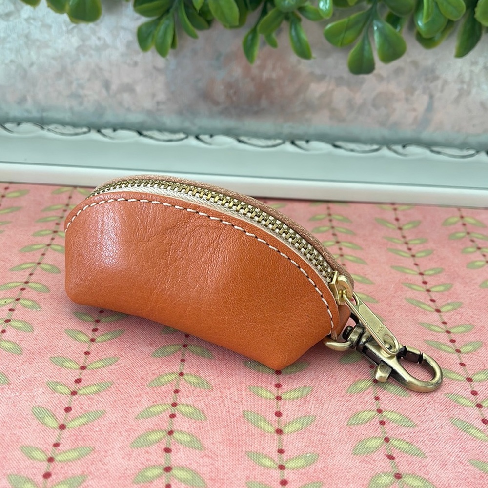 Portland Leather Satuma Mini Taco Keychain - Picture 1 of 5